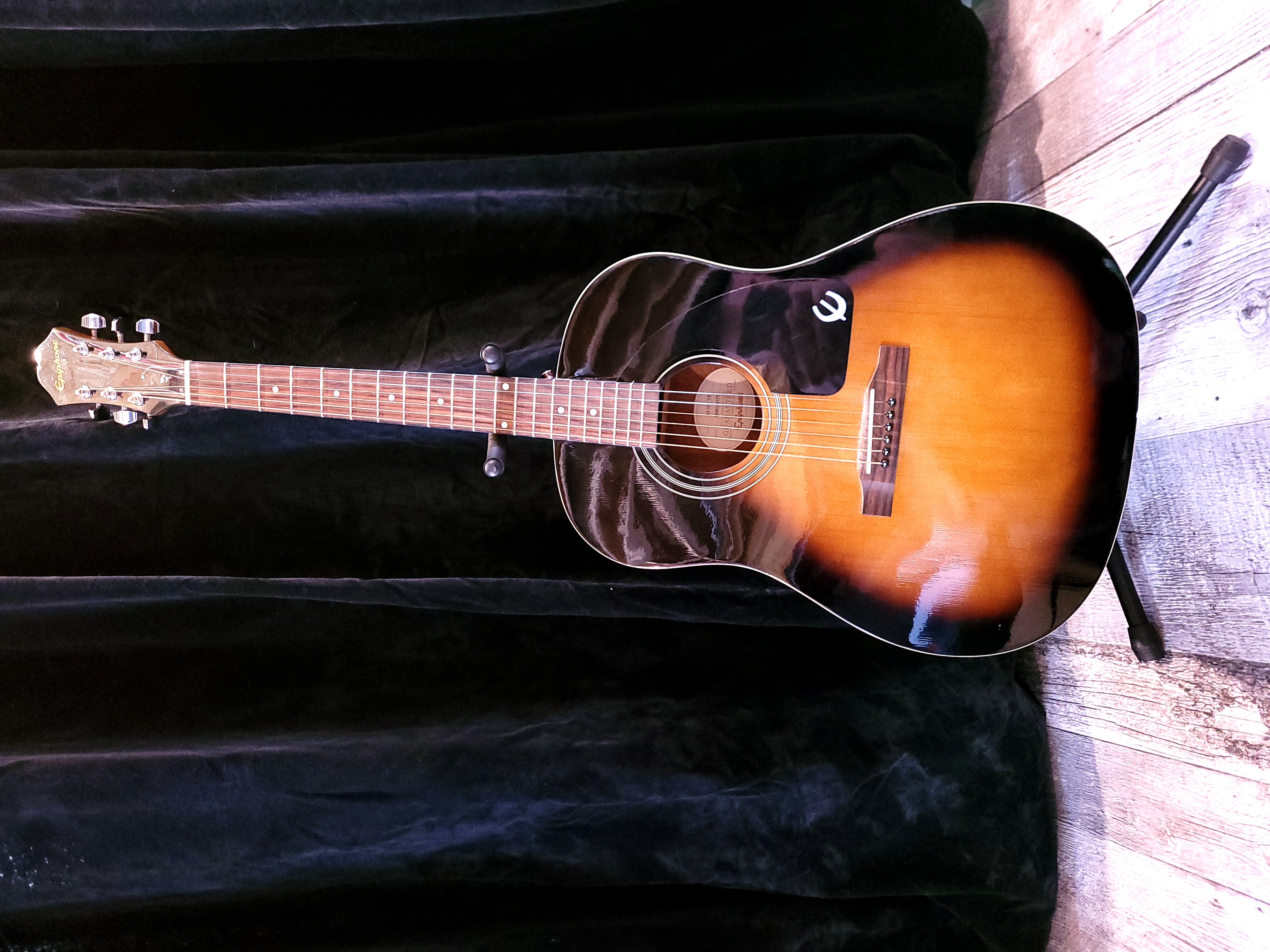 Epiphone DR-100 (Sunburst)
